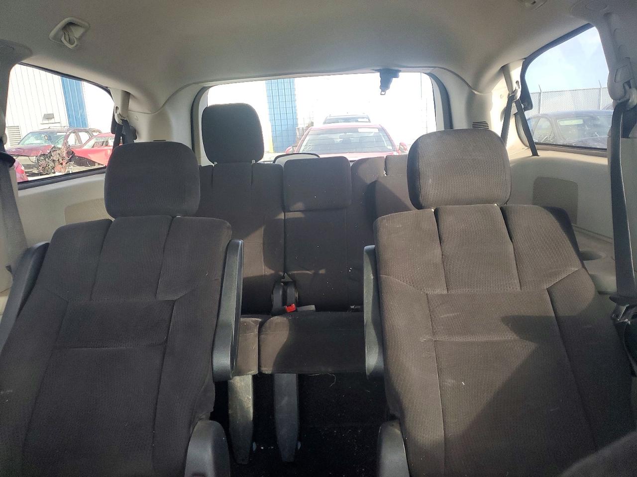 2011 DODGE GRAND CARAVAN EXPRESS photo 10