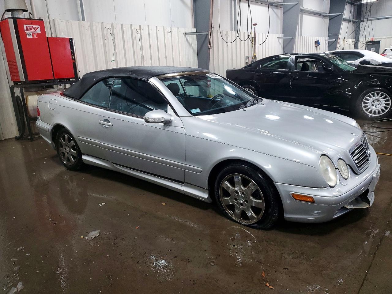 2001 MERCEDES-BENZ CLK 430 photo 4