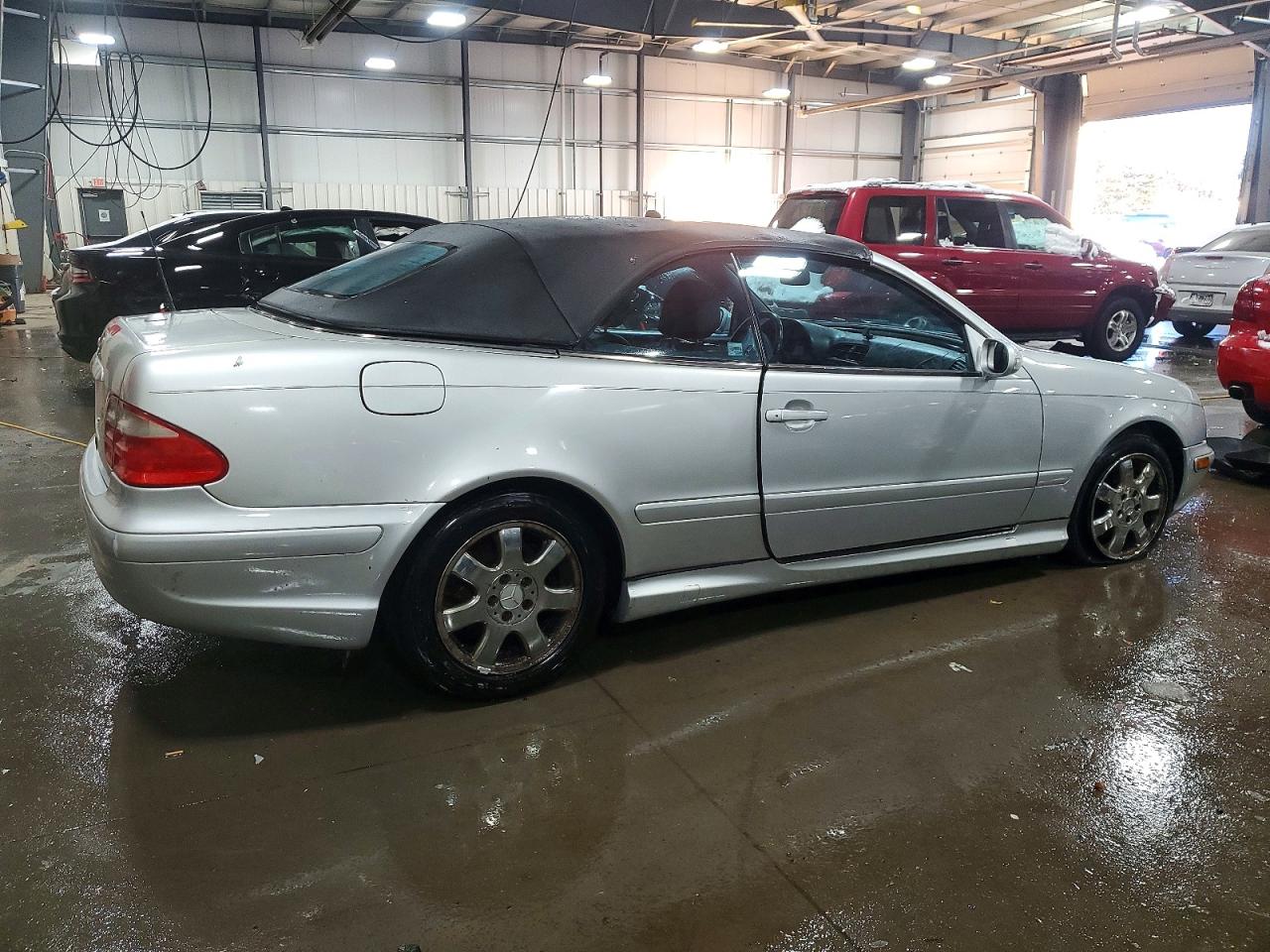 2001 MERCEDES-BENZ CLK 430 photo 3