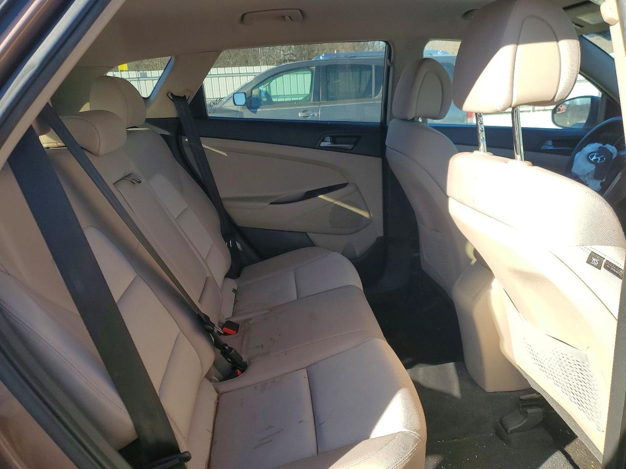 2016 HYUNDAI TUCSON SE photo 11