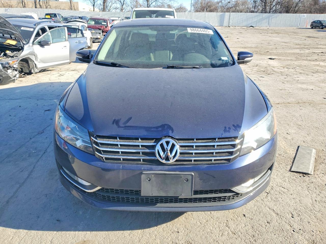 2012 VOLKSWAGEN PASSAT SE photo 5