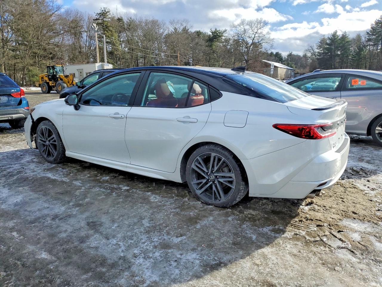 2025 TOYOTA CAMRY XSE photo 2