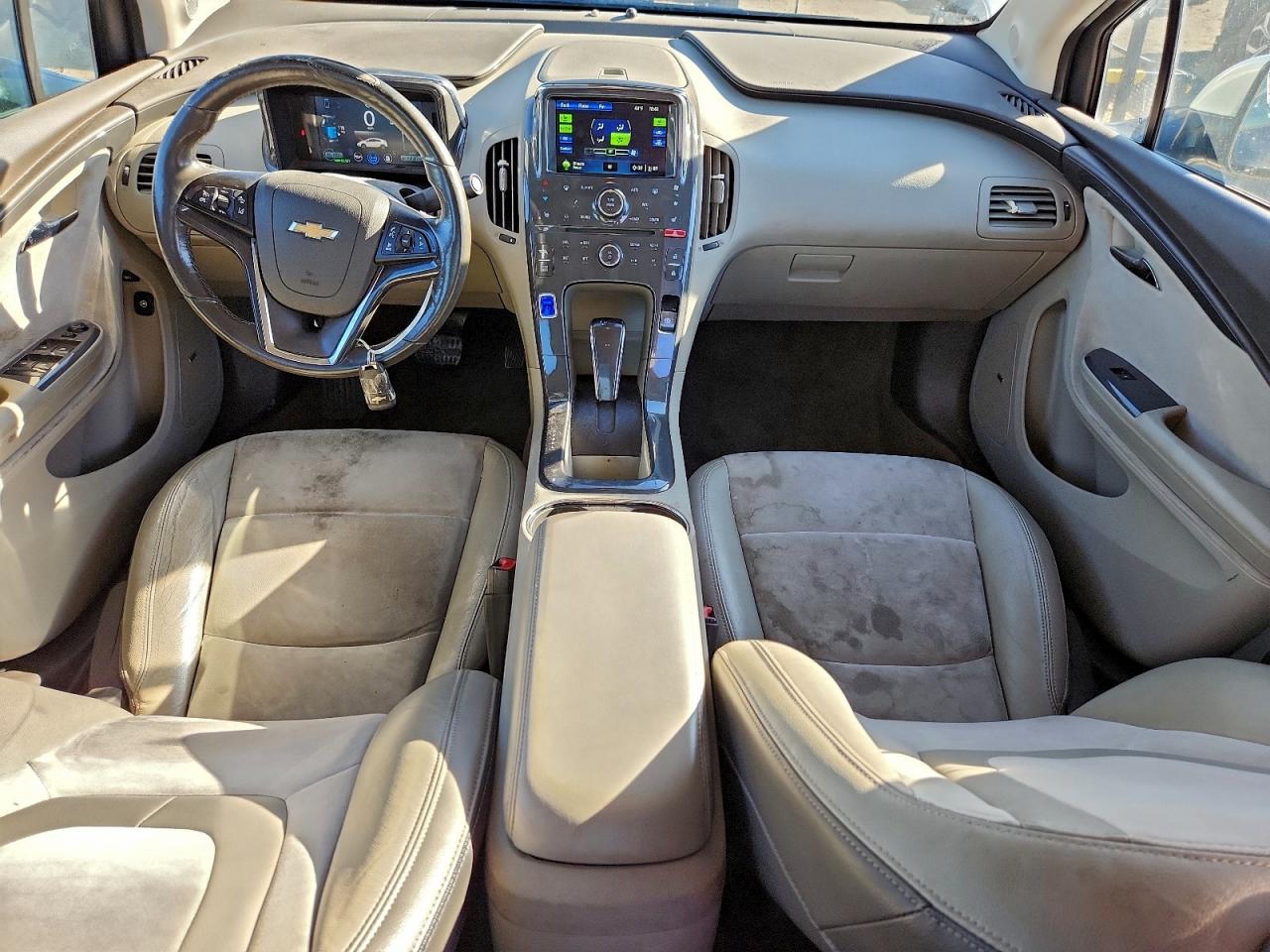 2013 CHEVROLET VOLT photo 8