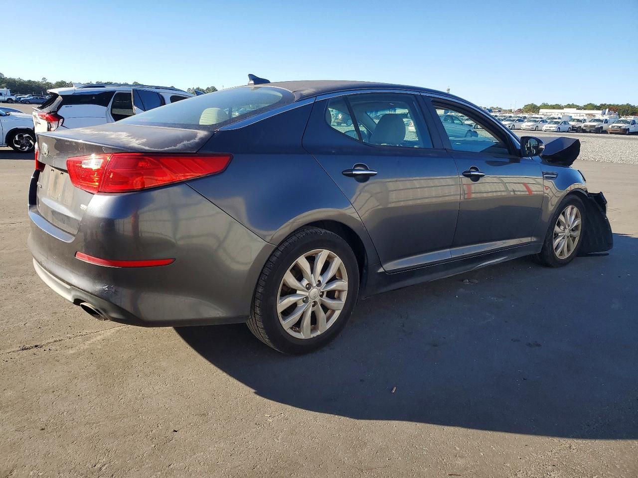 2015 KIA OPTIMA LX photo 3