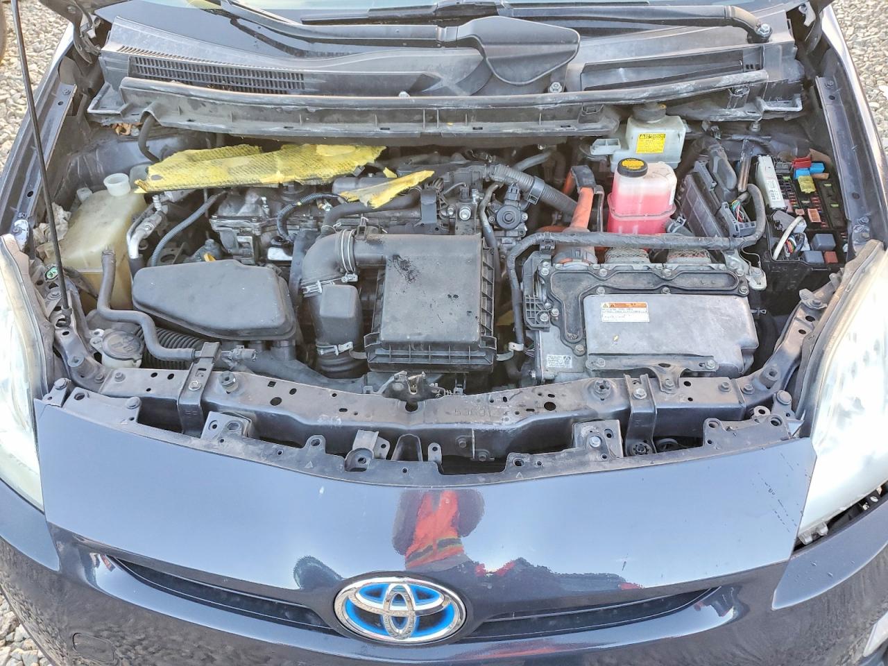 2011 TOYOTA PRIUS photo 11