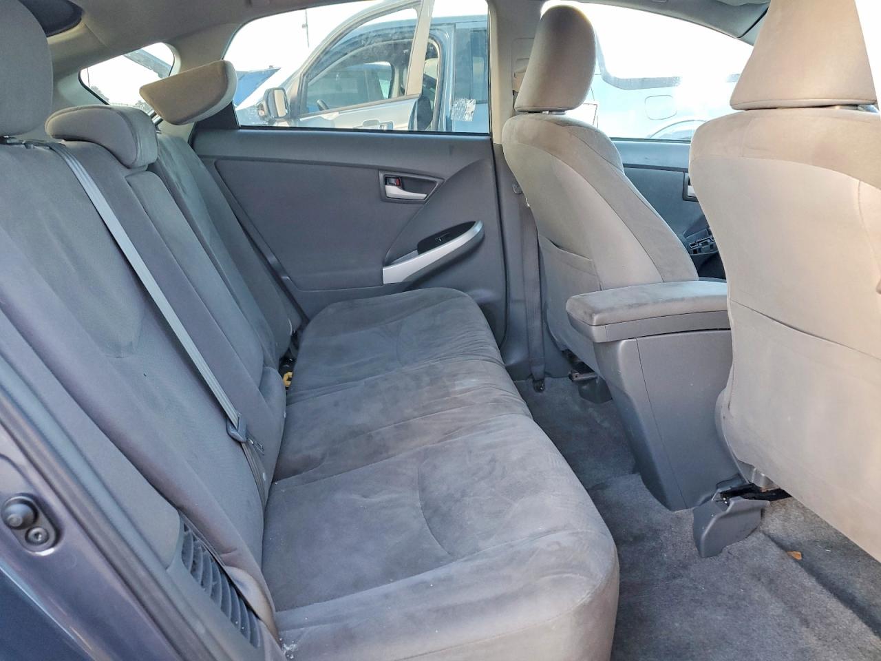 2011 TOYOTA PRIUS photo 10