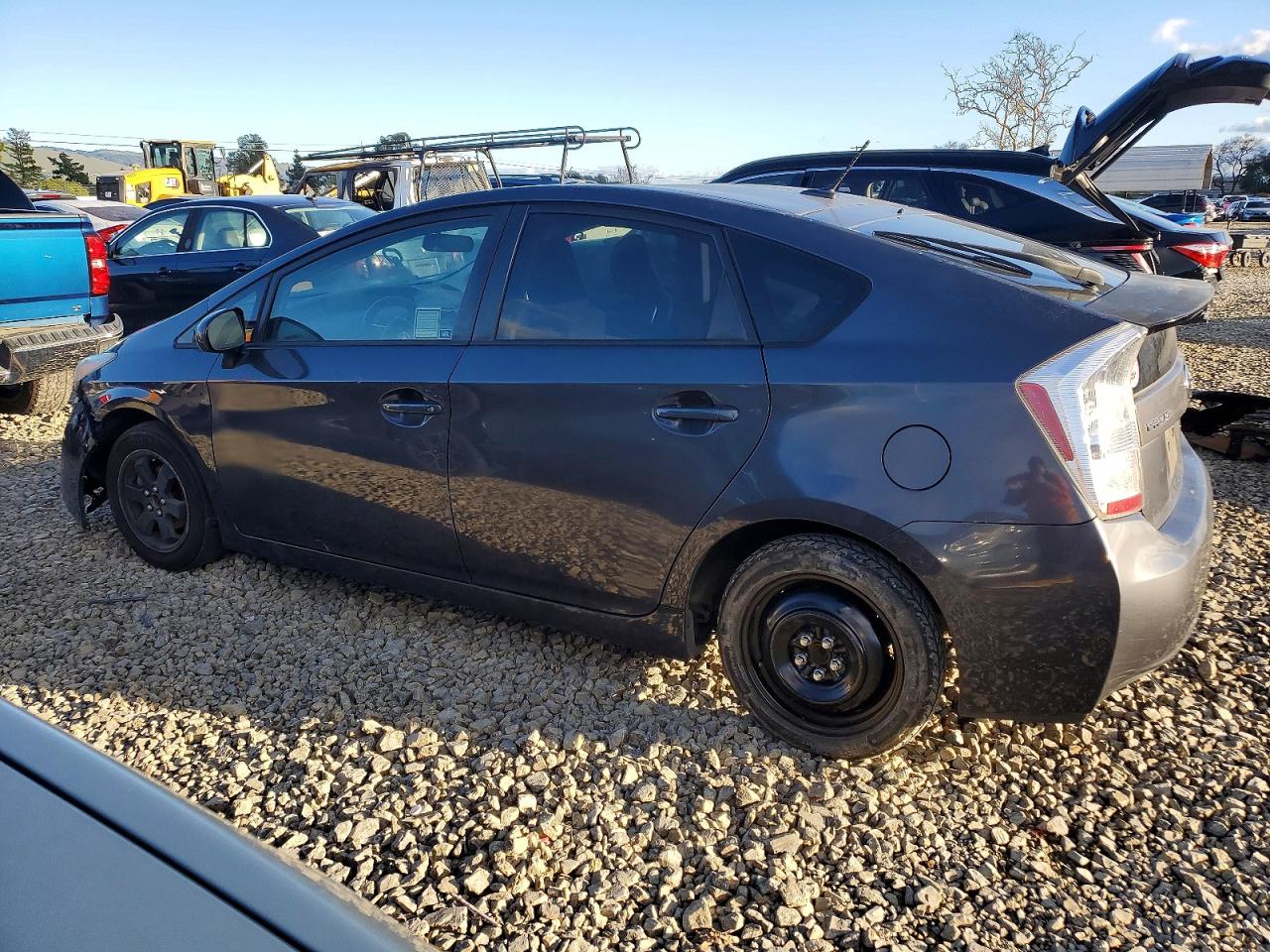 2011 TOYOTA PRIUS photo 2