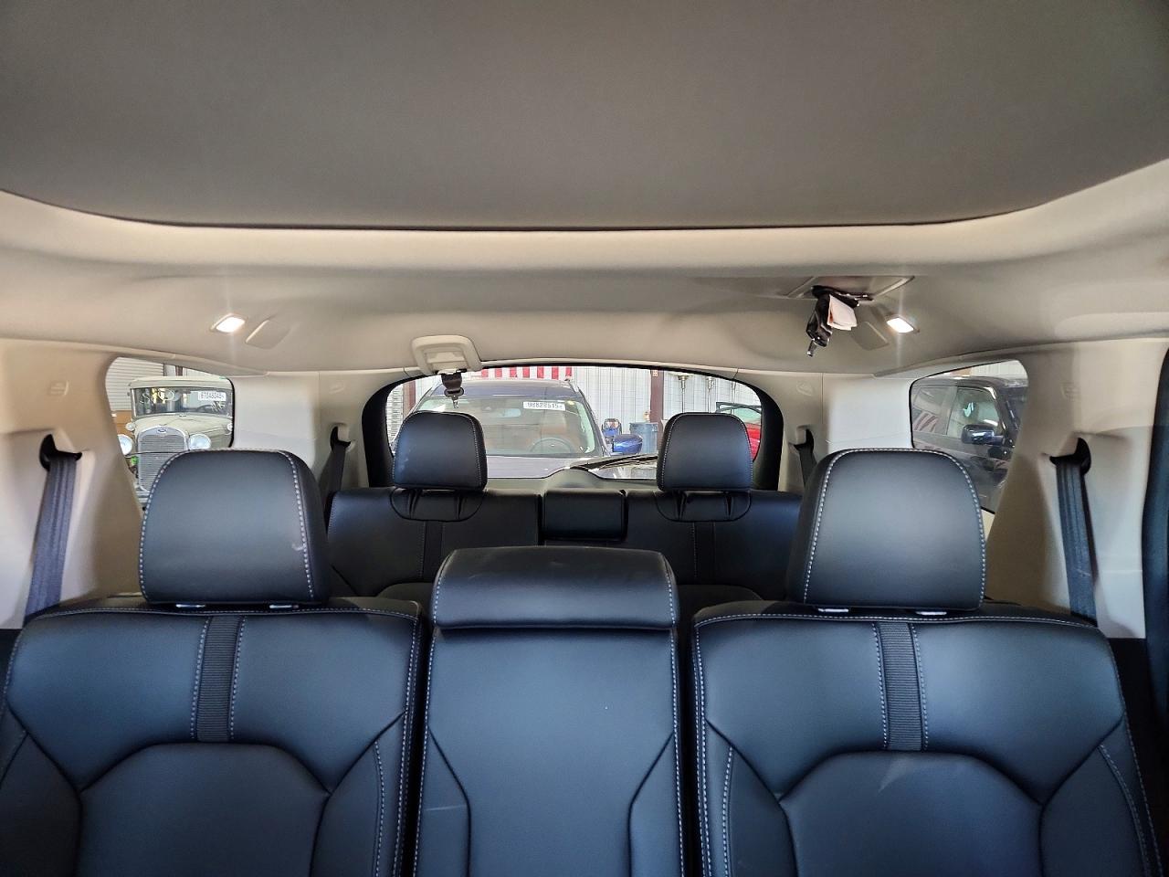 2025 HONDA PILOT TOURING photo 10