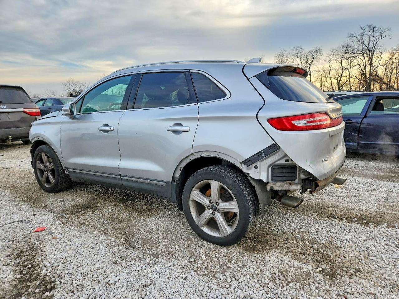 2017 LINCOLN MKC PREMIERE photo 2