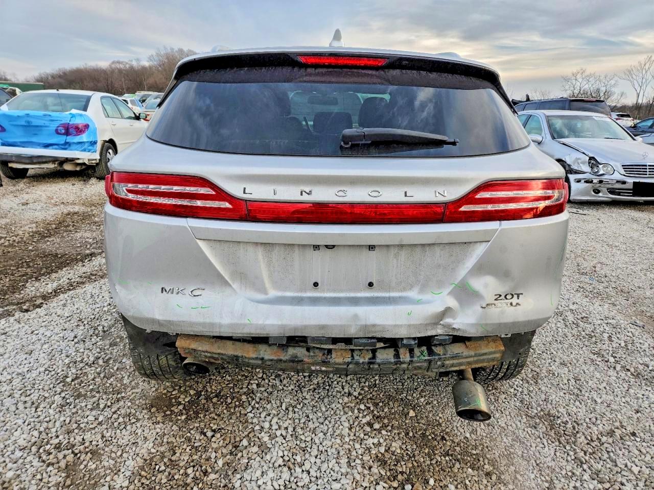 2017 LINCOLN MKC PREMIERE photo 6