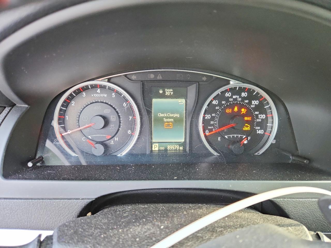 2015 TOYOTA CAMRY LE photo 9