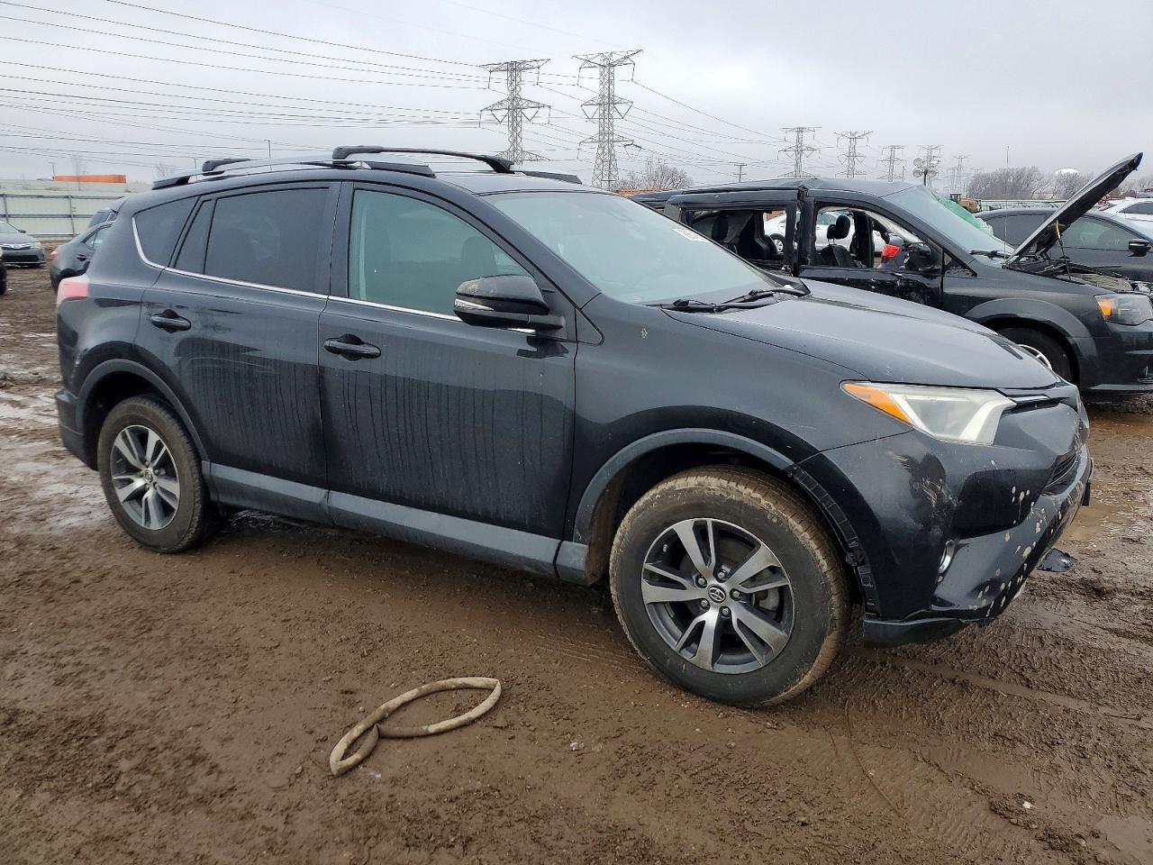 2018 TOYOTA RAV4 XLE photo 4