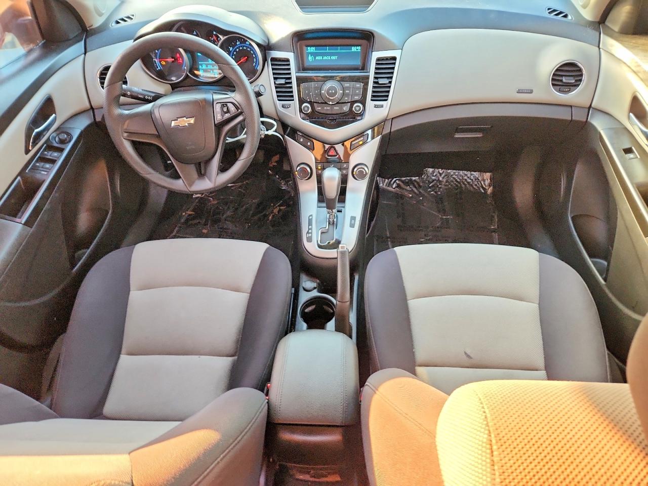 2014 CHEVROLET CRUZE LS photo 8