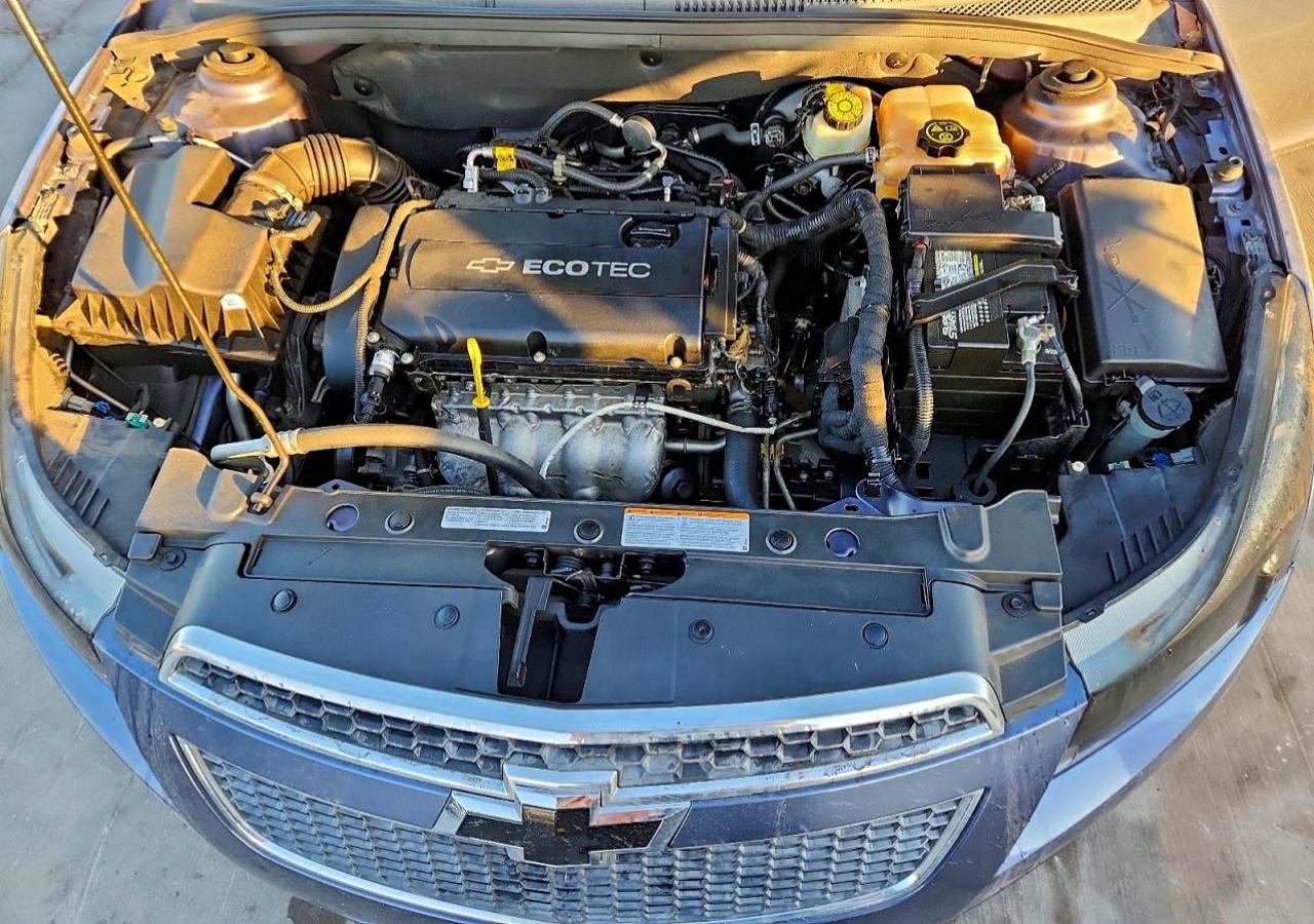 2014 CHEVROLET CRUZE LS photo 11