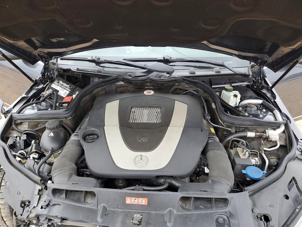 2010 MERCEDES-BENZ C 300 photo 11