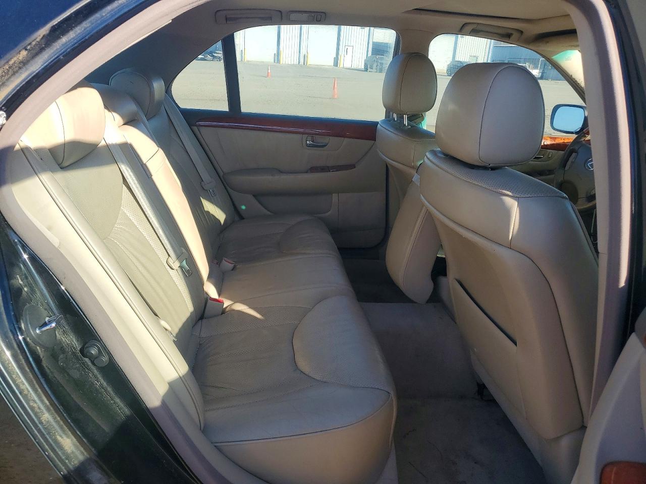 2003 LEXUS LS 430 photo 10