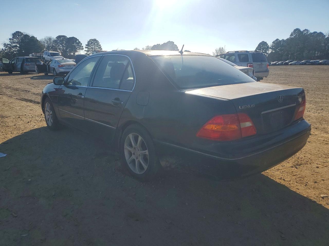 2003 LEXUS LS 430 photo 2