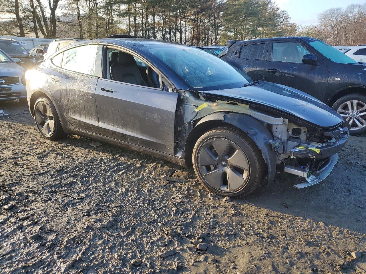 2022 TESLA MODEL 3 photo 4