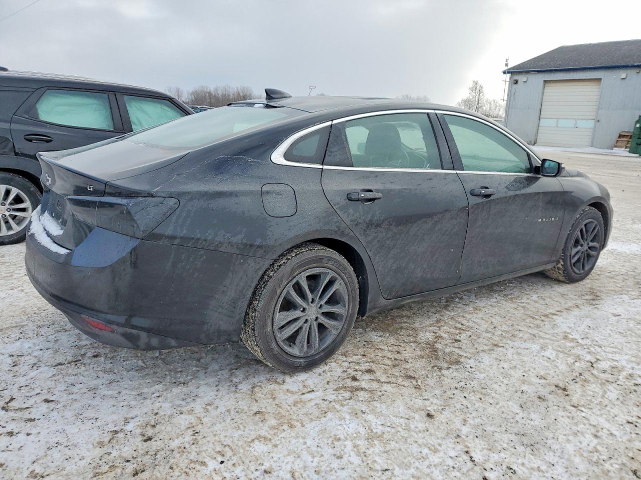 2017 CHEVROLET MALIBU LT photo 3