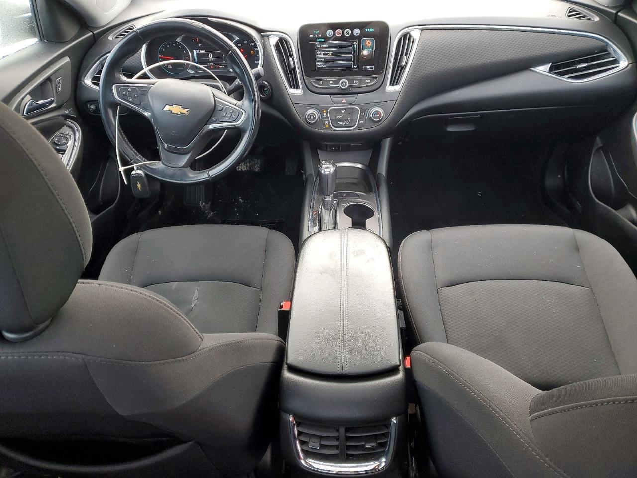 2017 CHEVROLET MALIBU LT photo 8