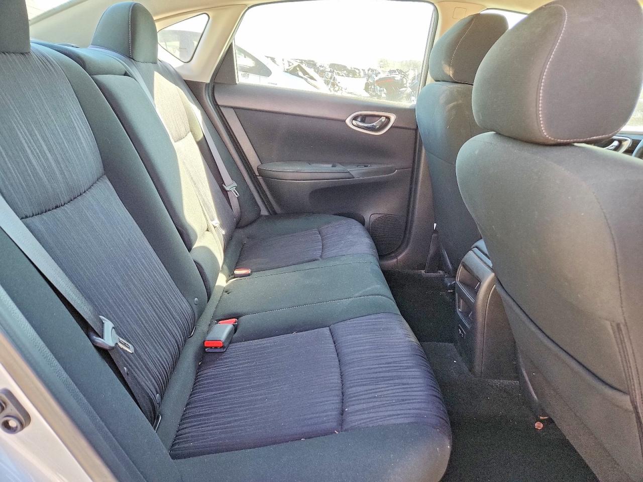 2019 NISSAN SENTRA S photo 10