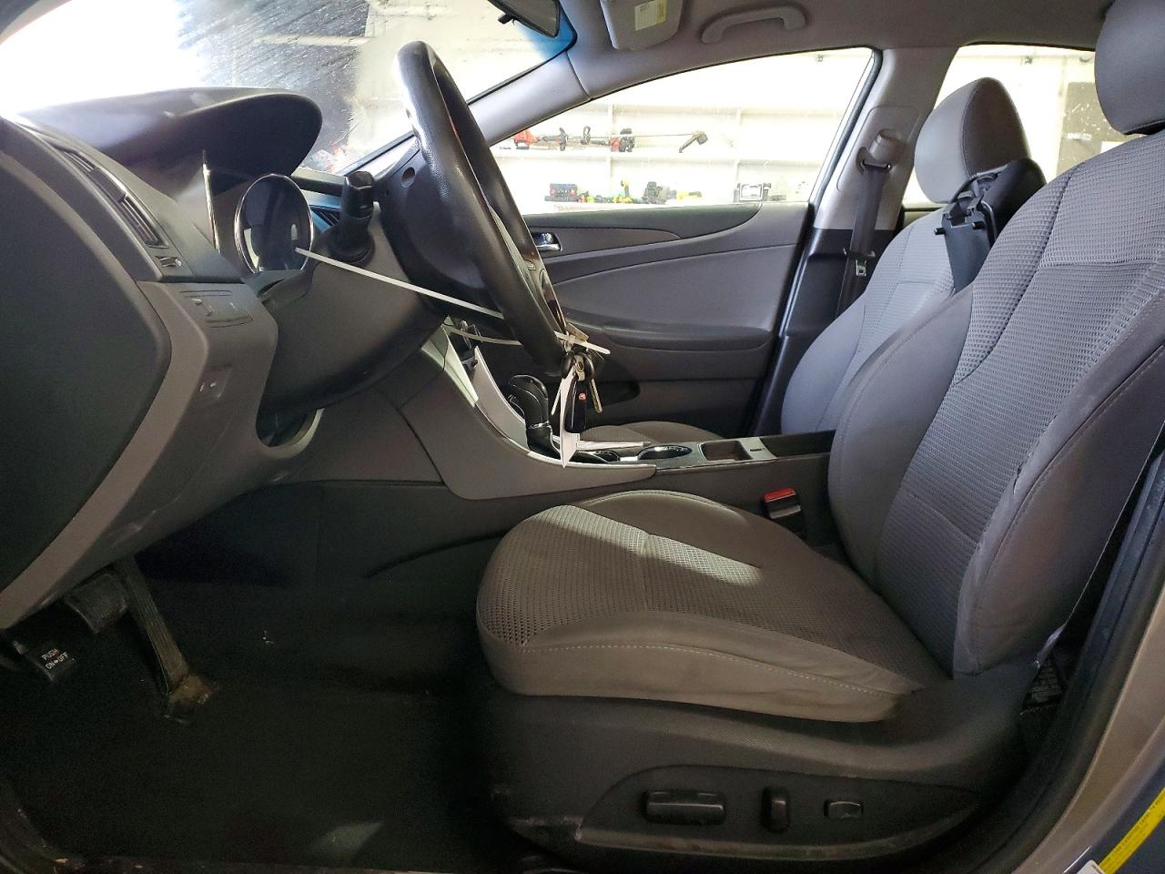 2011 HYUNDAI SONATA GLS photo 19