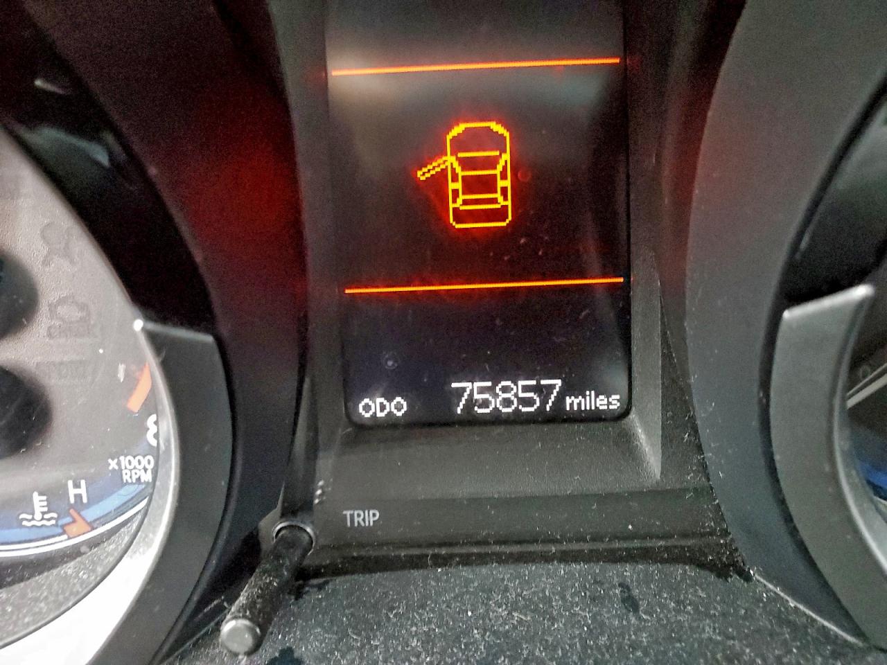 2014 TOYOTA COROLLA L photo 9