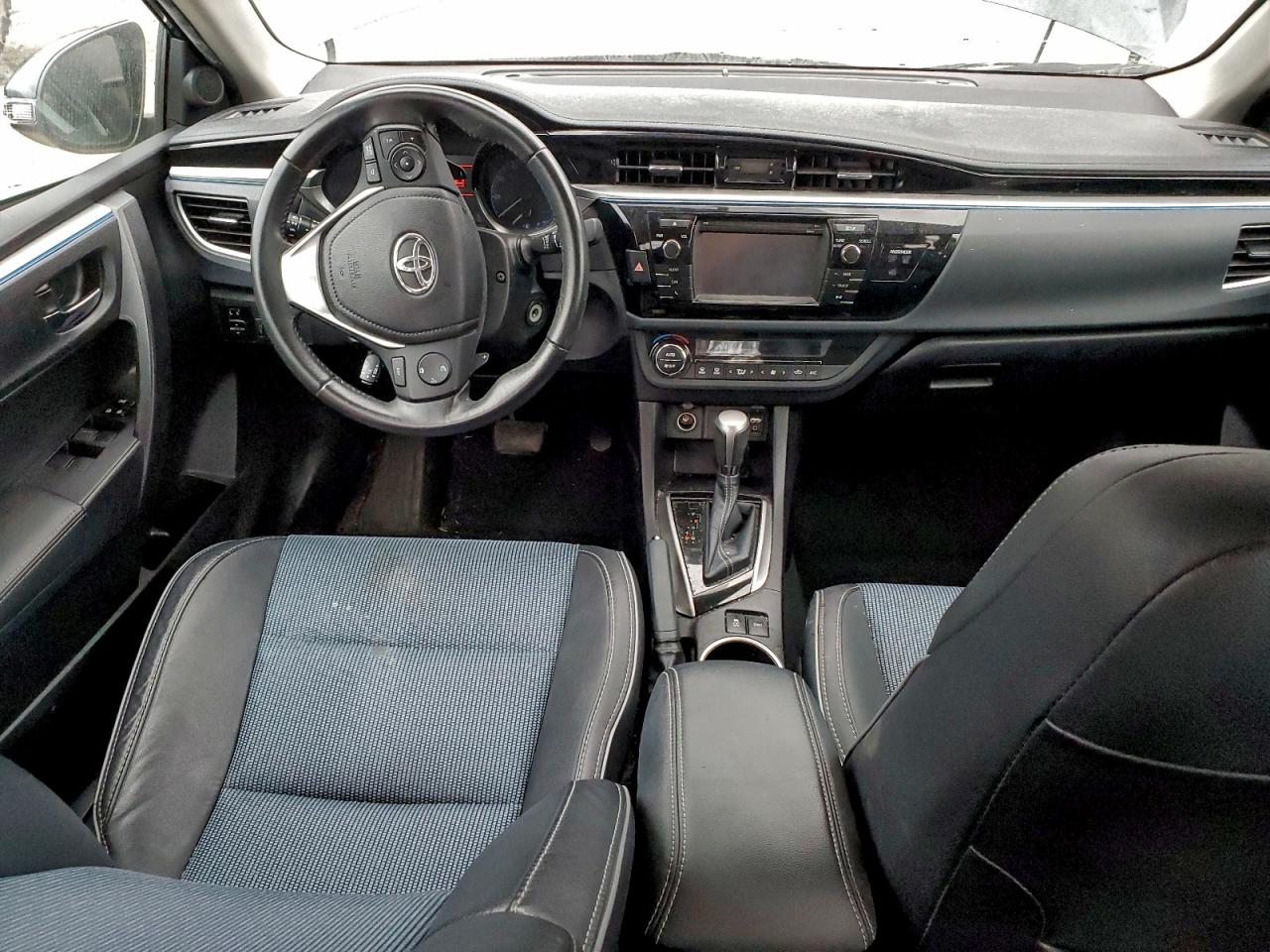 2014 TOYOTA COROLLA L photo 8