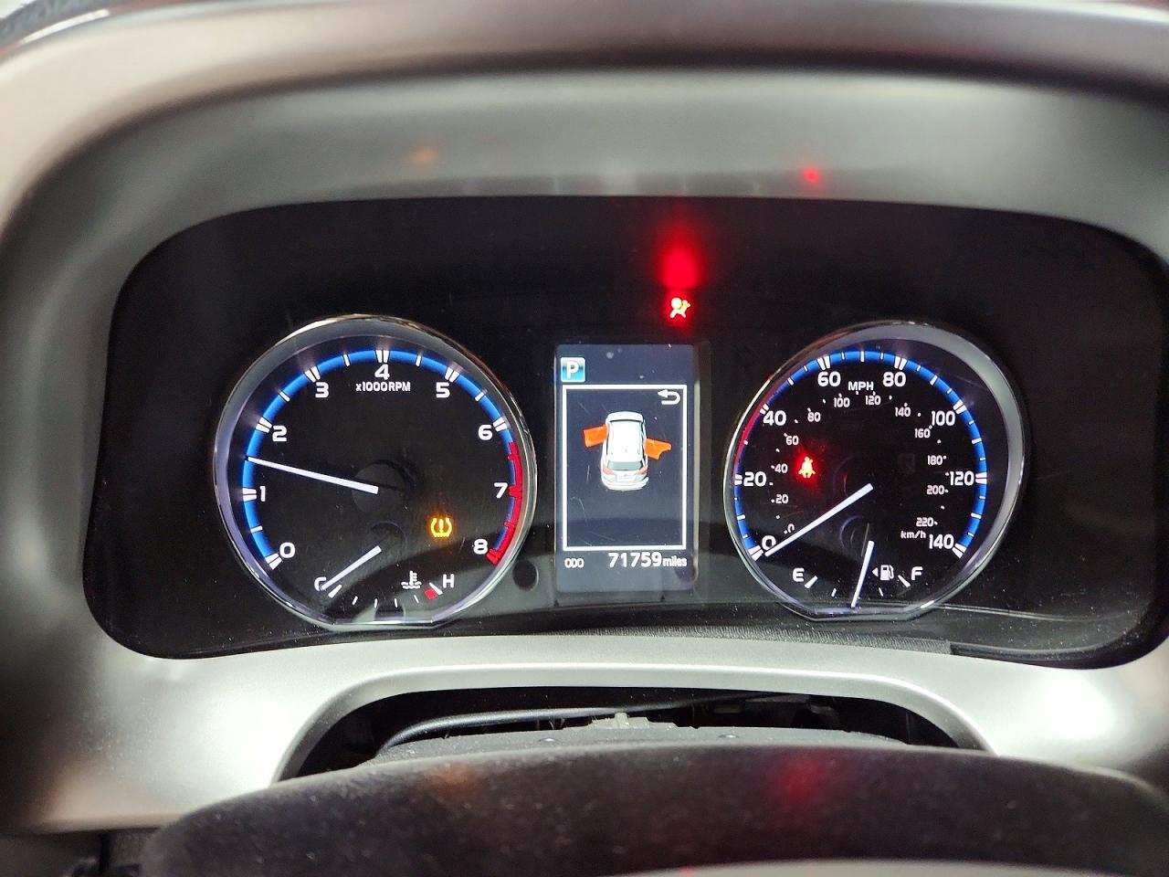 2016 TOYOTA RAV4 XLE photo 9