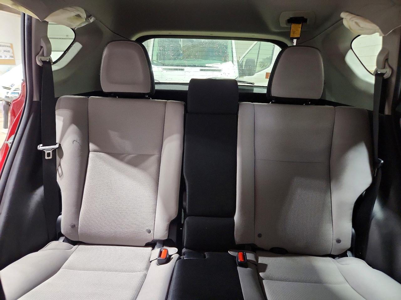 2016 TOYOTA RAV4 XLE photo 10