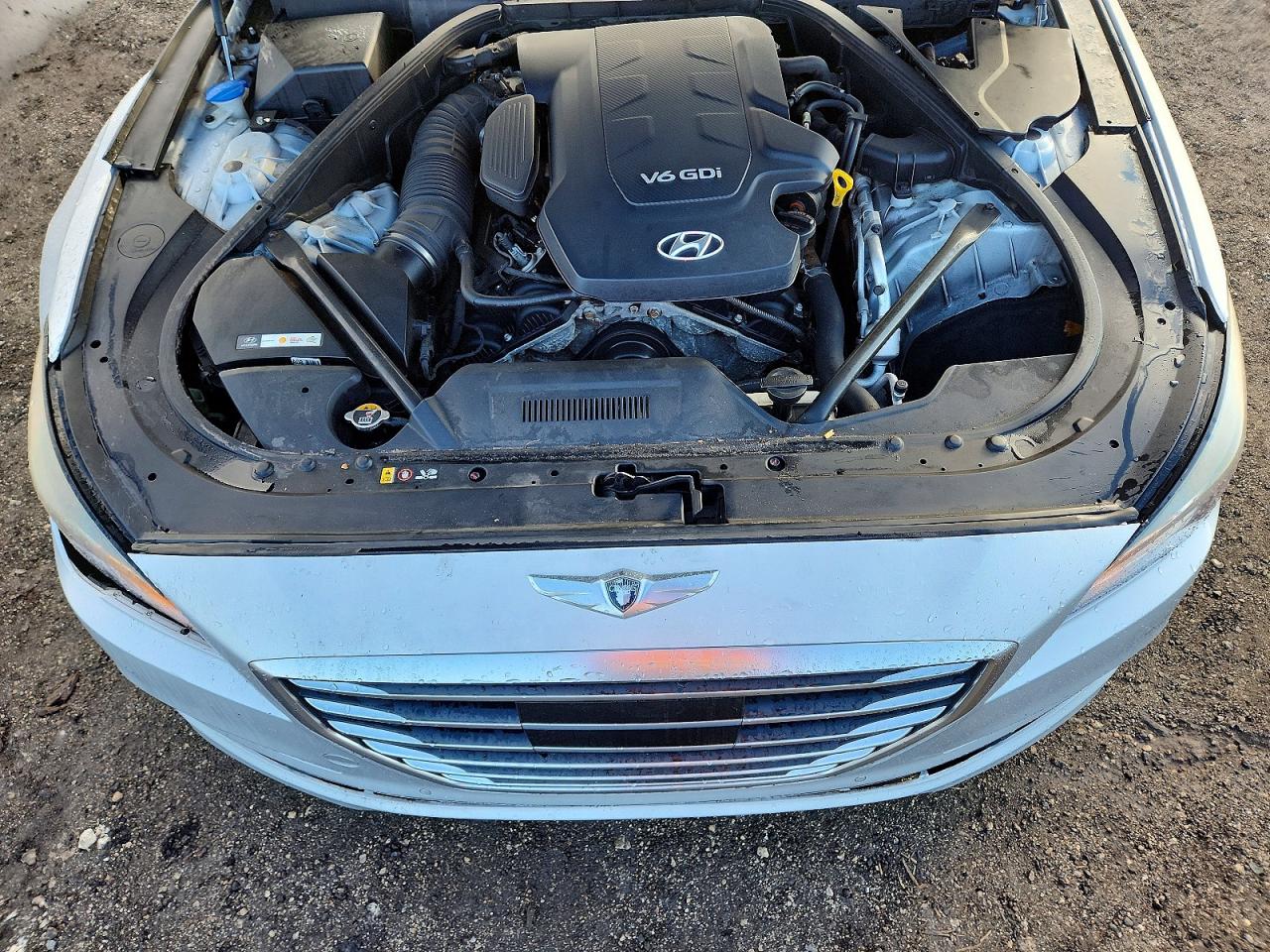 2015 HYUNDAI GENESIS 3.8L photo 11