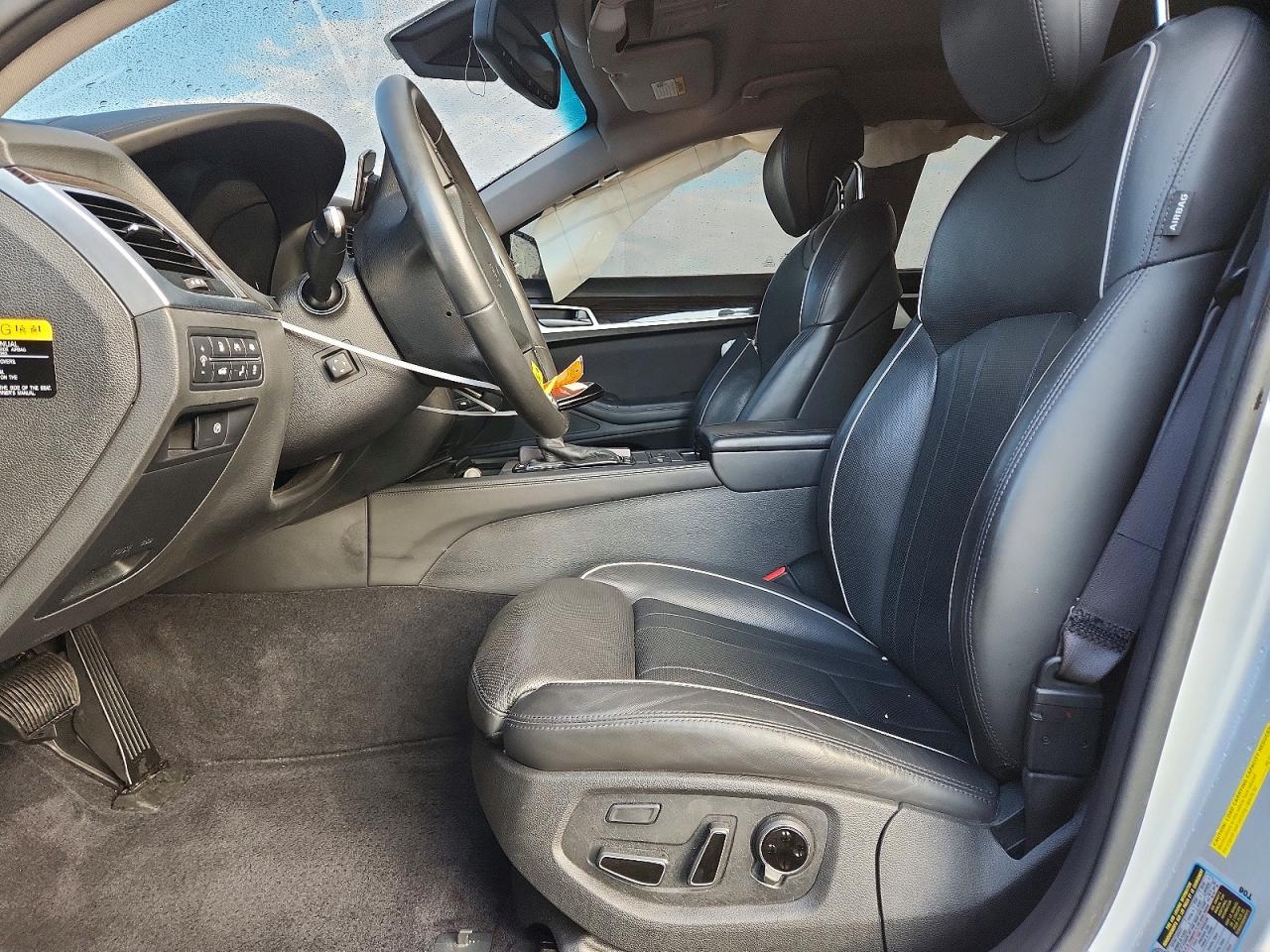 2015 HYUNDAI GENESIS 3.8L photo 7