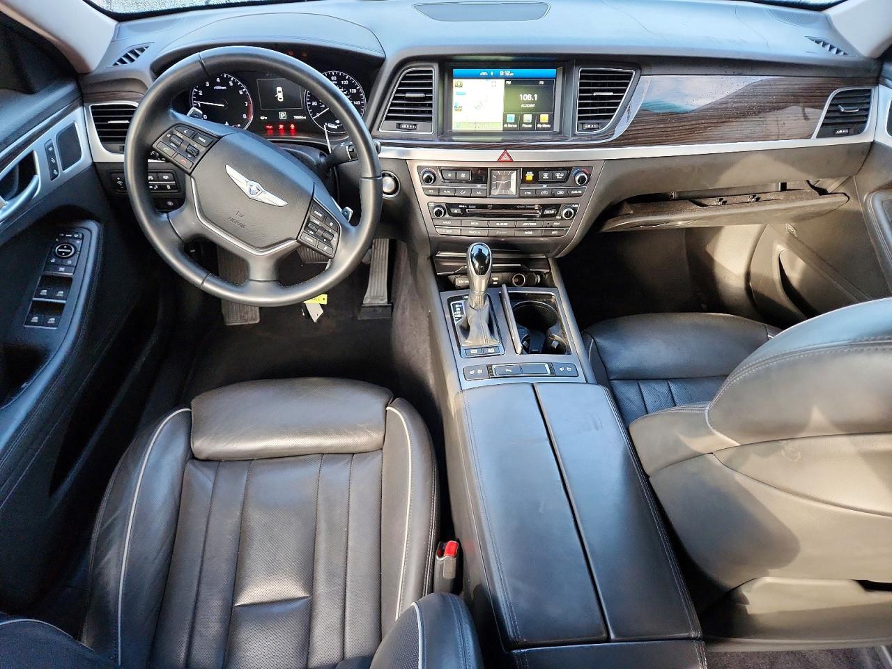 2015 HYUNDAI GENESIS 3.8L photo 8