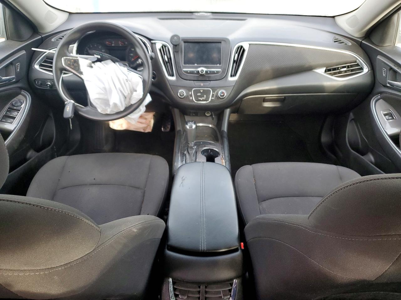 2018 CHEVROLET MALIBU LT photo 8