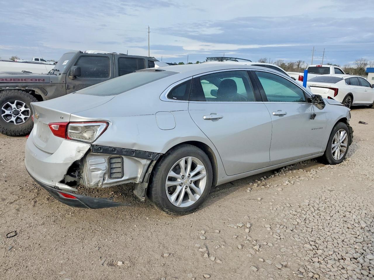 2018 CHEVROLET MALIBU LT photo 3