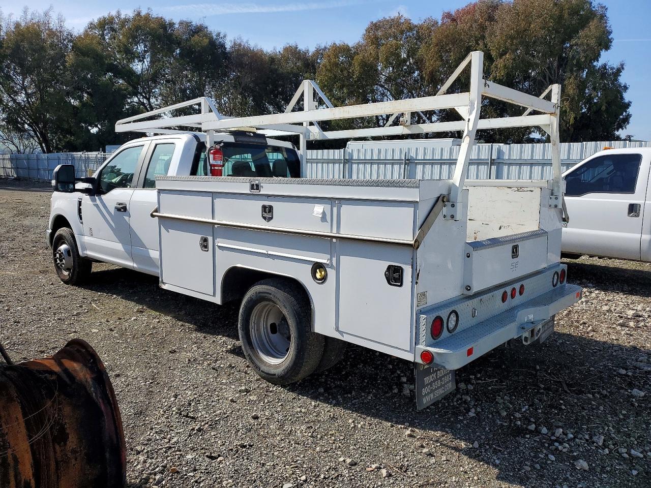 2017 FORD F350 SUPER DUTY UTILITY / SERVICE TRUCK photo 2