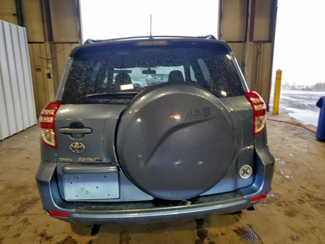 2010 TOYOTA RAV4 photo 16