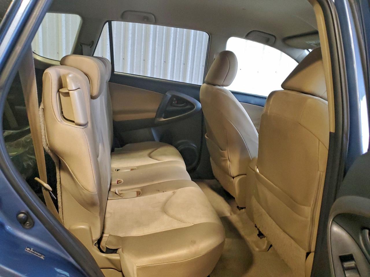 2010 TOYOTA RAV4 photo 31