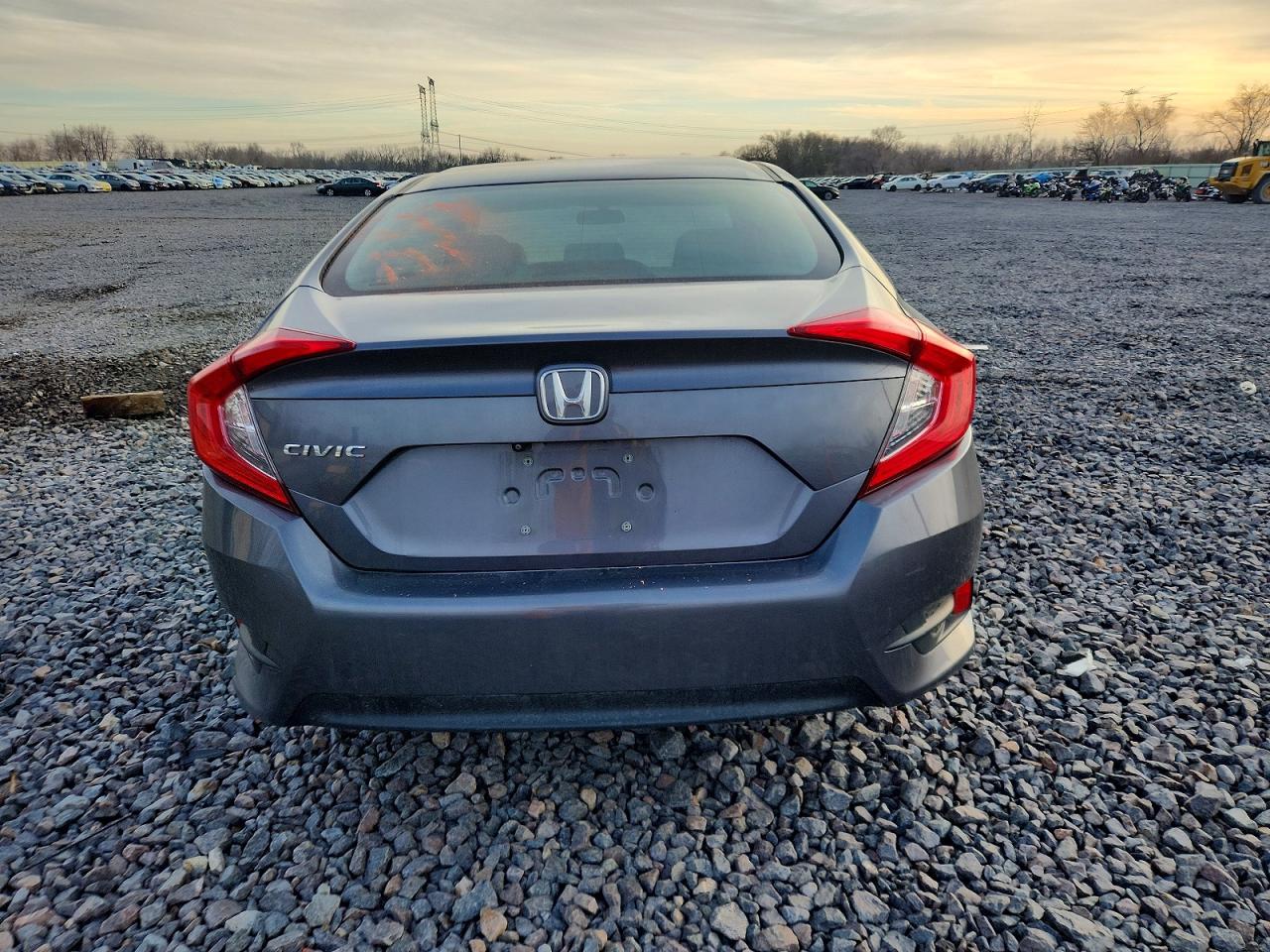 2017 HONDA CIVIC LX photo 6