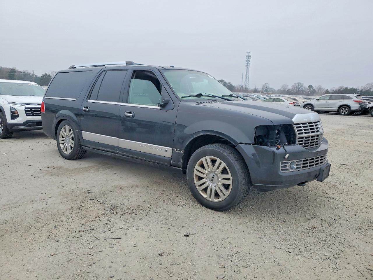 2013 LINCOLN NAVIGATOR L photo 4