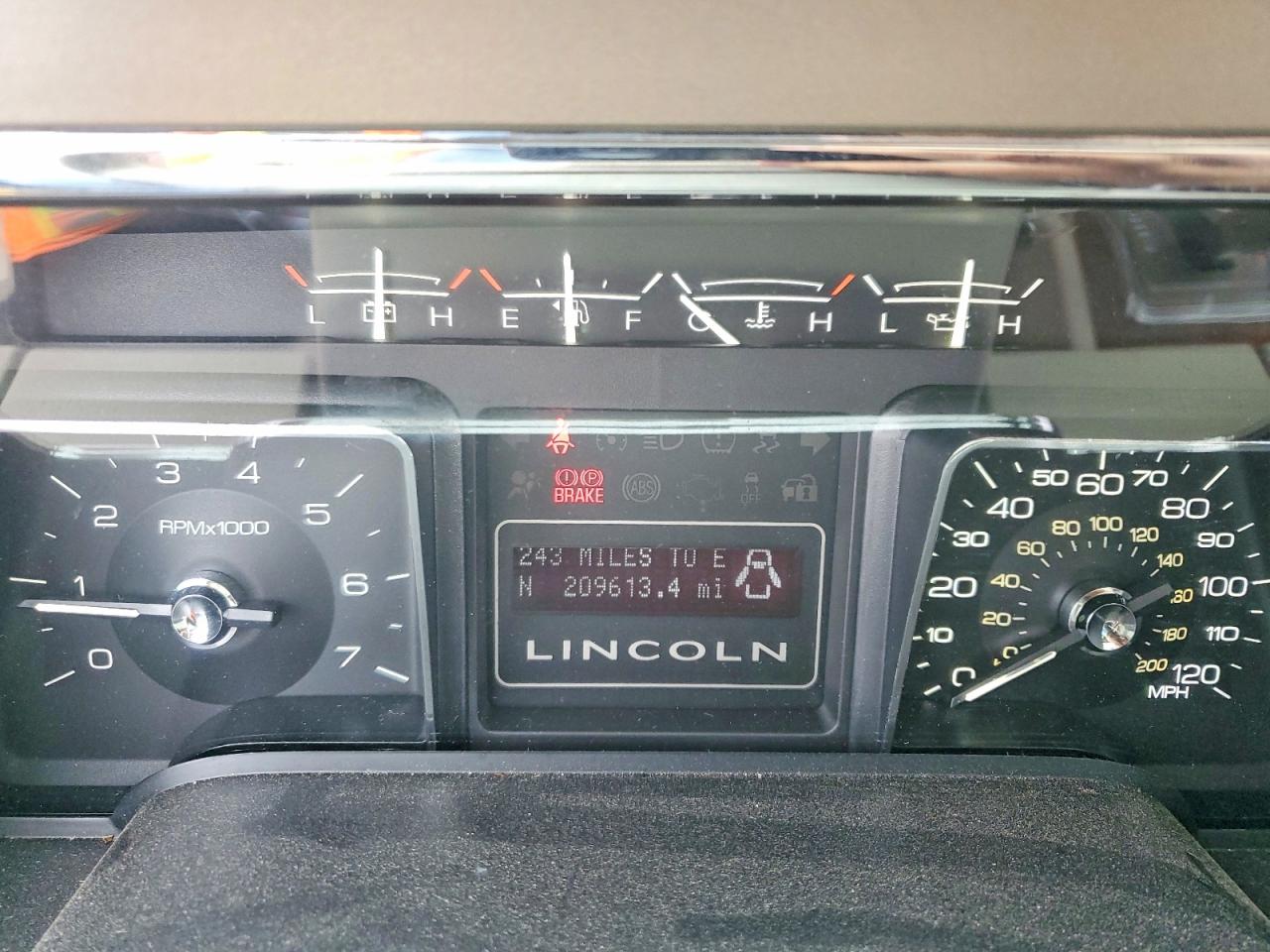 2013 LINCOLN NAVIGATOR L photo 9