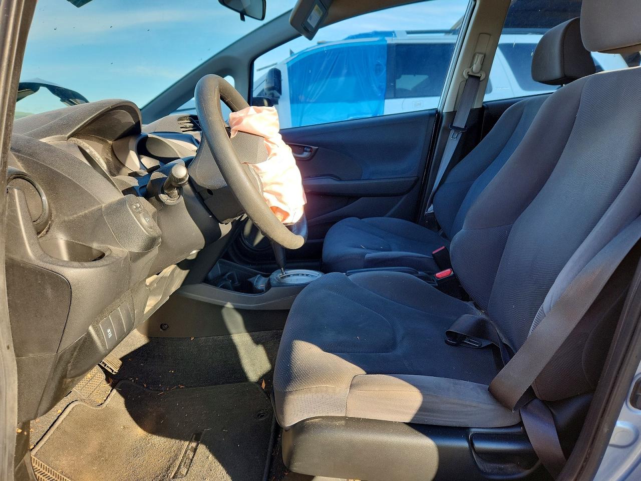 2011 HONDA FIT photo 7