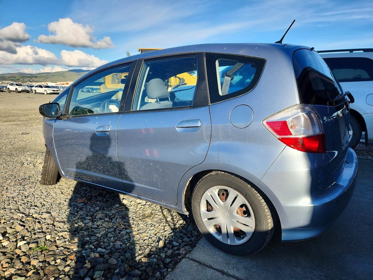 2011 HONDA FIT photo 2