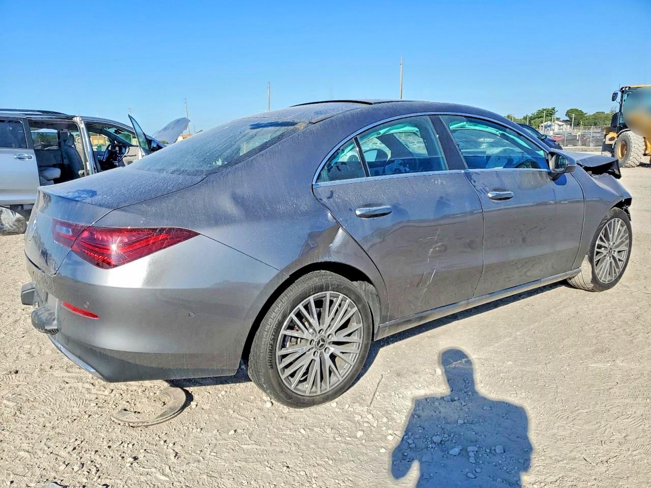 2025 MERCEDES-BENZ CLA 250 photo 3