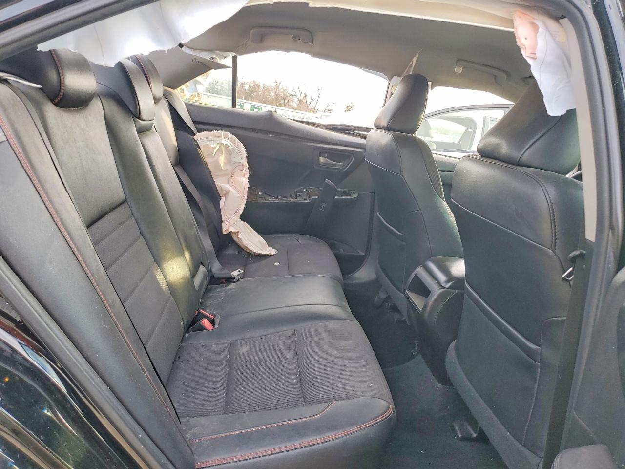 2016 TOYOTA CAMRY LE photo 19