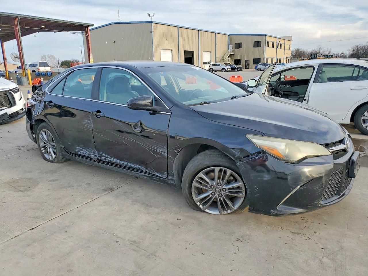 2016 TOYOTA CAMRY LE photo 7
