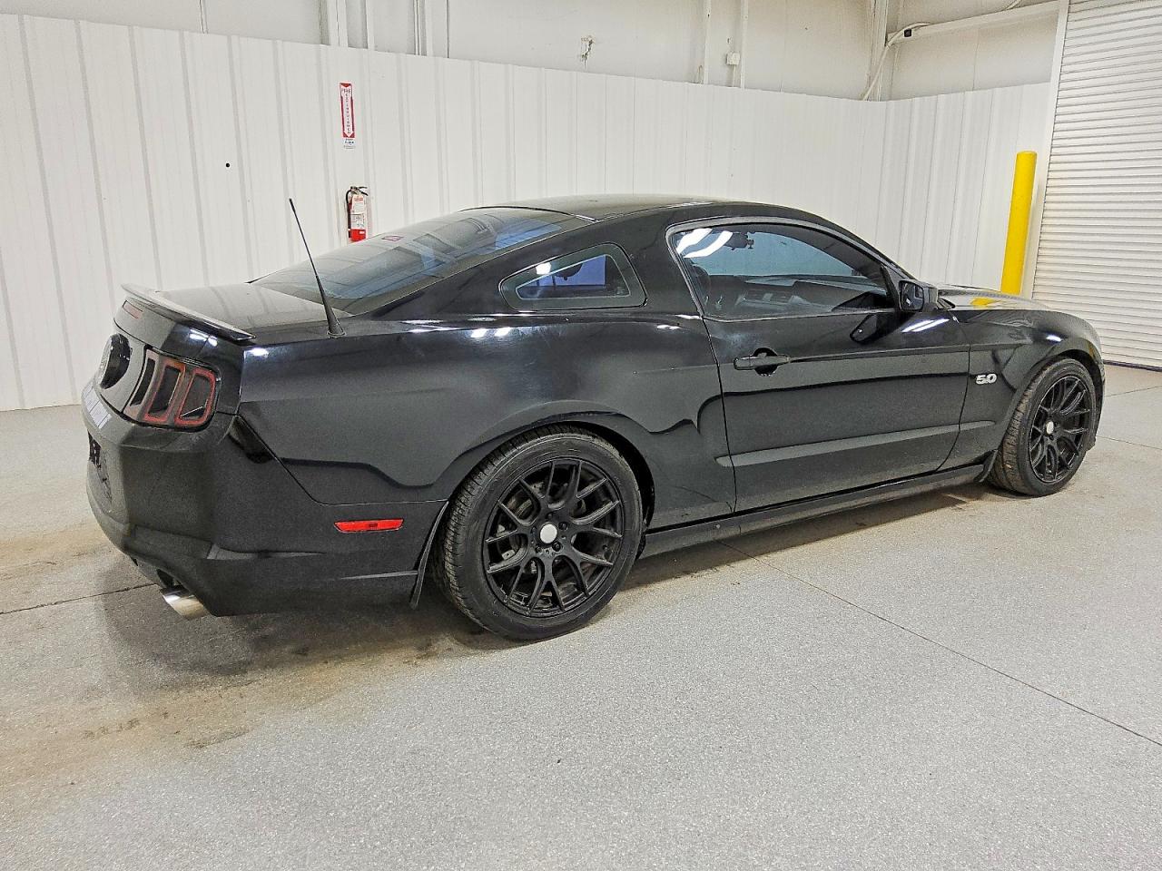 2014 FORD MUSTANG GT photo 3