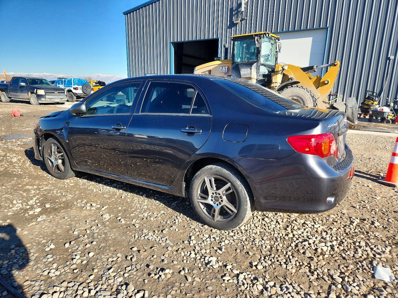 2010 TOYOTA COROLLA BASE photo 3