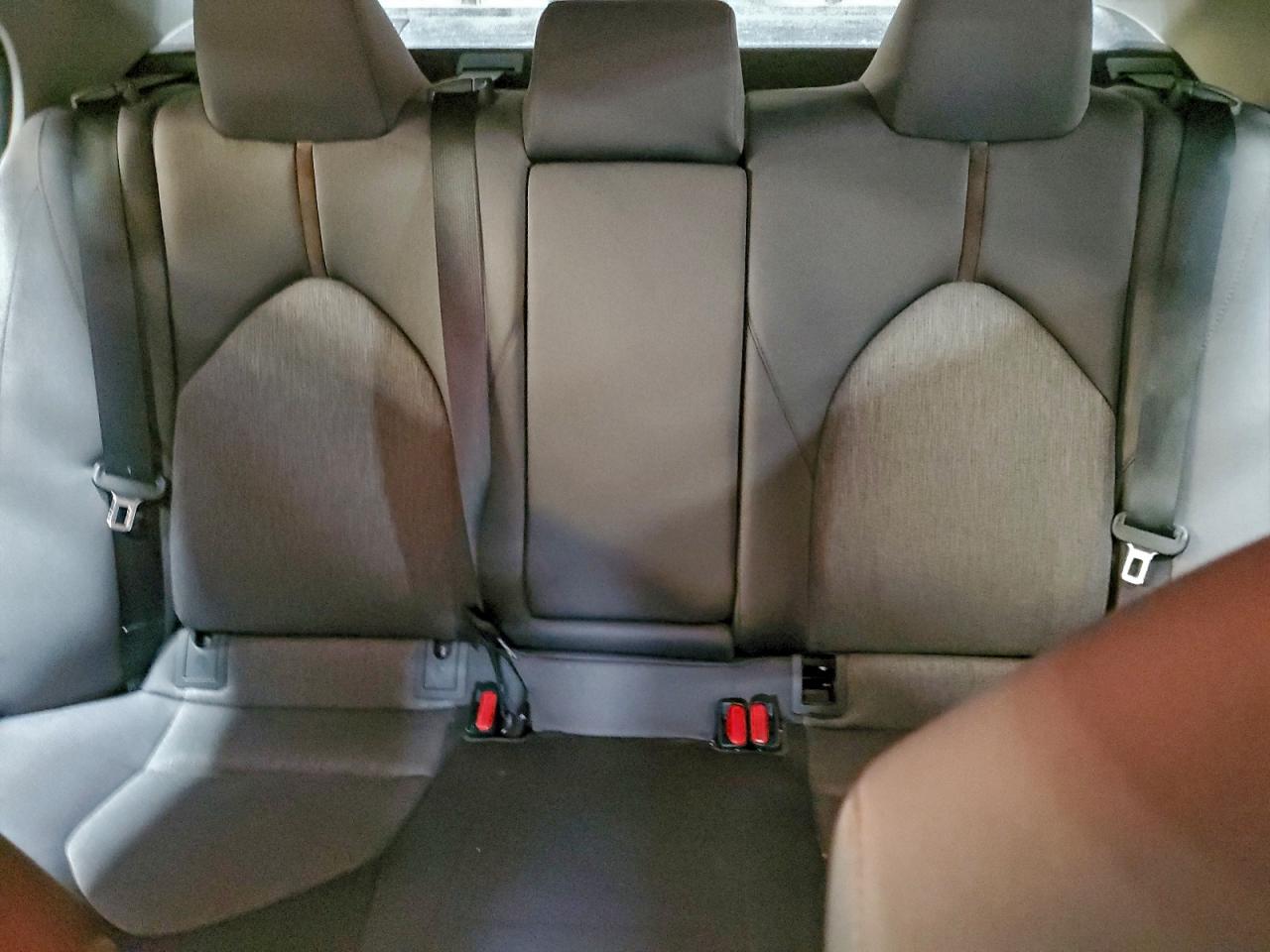 2018 TOYOTA CAMRY L photo 19