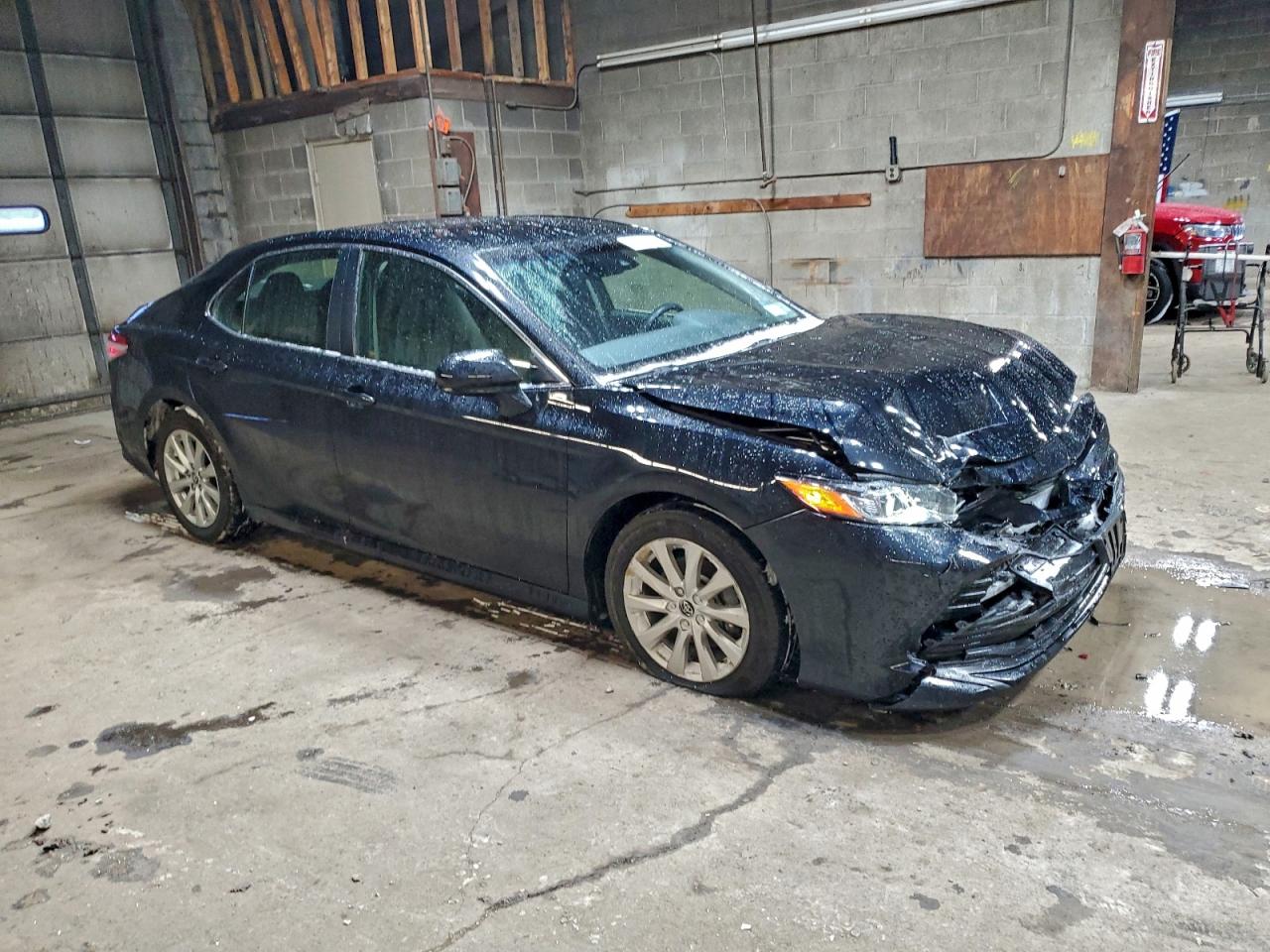 2018 TOYOTA CAMRY L photo 7